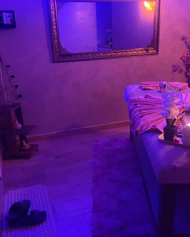 Salle de massage à l’ambiance tamisée chez Arko Prestige Spa à Bourgogne, Casablanca